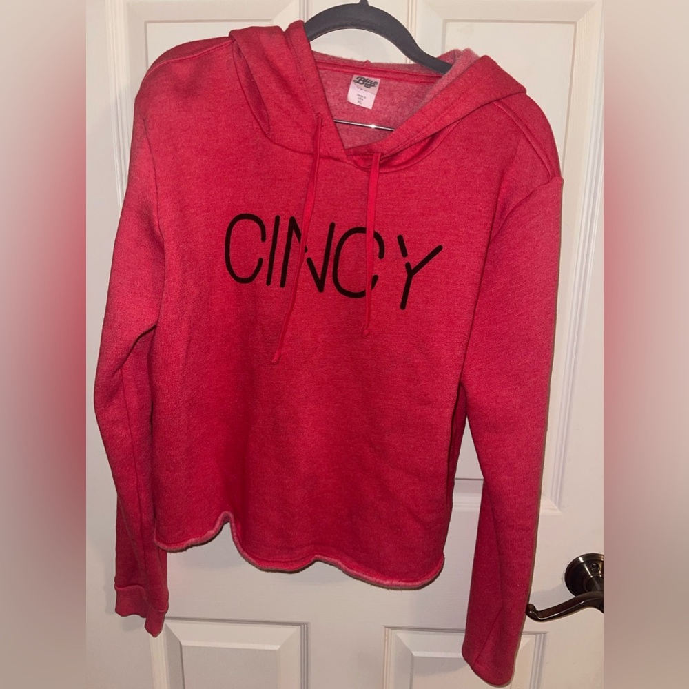 Cincinnati Bearcats Cropped Hoodie “Cincy”  Ladies XL